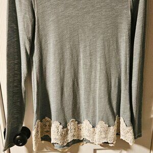 Rewind Light Green Long Sleeve with Lace | Size: S
